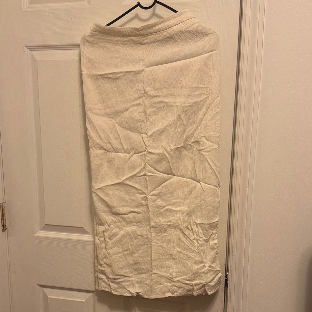 Chic Cream Midi Skirt